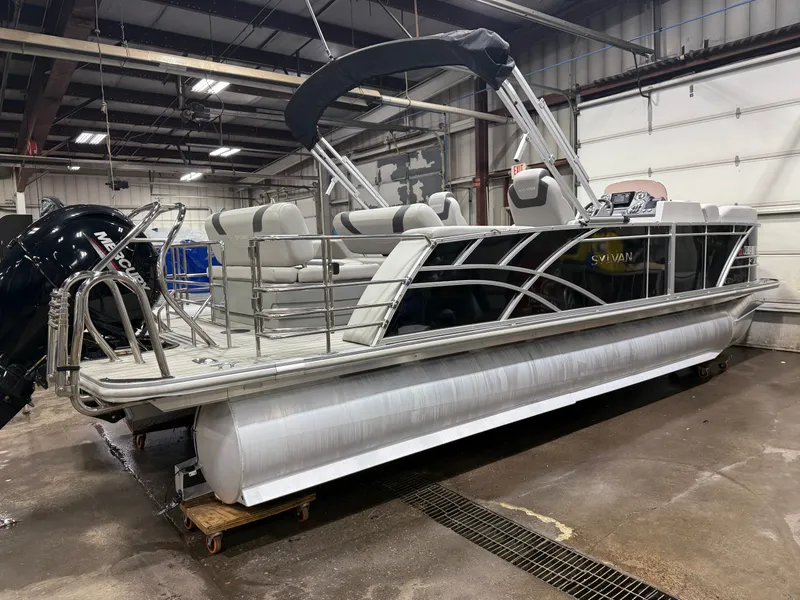 Slide: The Image of Sylvan L3 DLZ 22' Swingback Tritoon & Mercury 150HP 4-Stroke EFI 2022 - 42