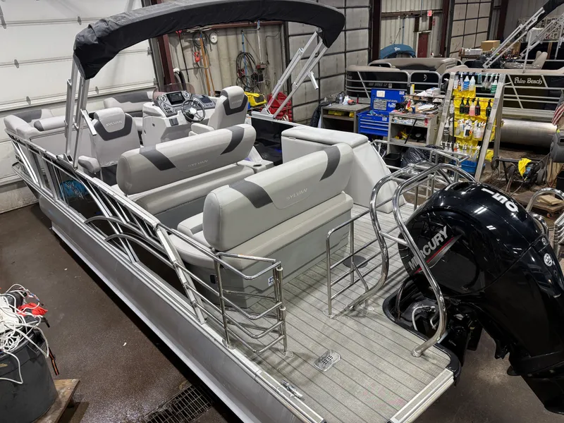 Slide: The Image of Sylvan L3 DLZ 22' Swingback Tritoon & Mercury 150HP 4-Stroke EFI 2022 - 44