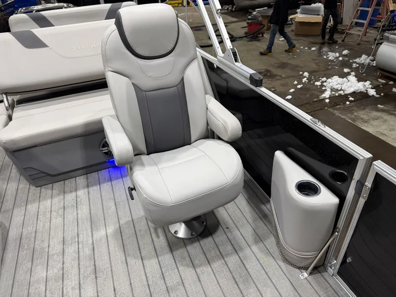 Slide: The Image of Sylvan L3 DLZ 22' Swingback Tritoon & Mercury 150HP 4-Stroke EFI 2022 - 9