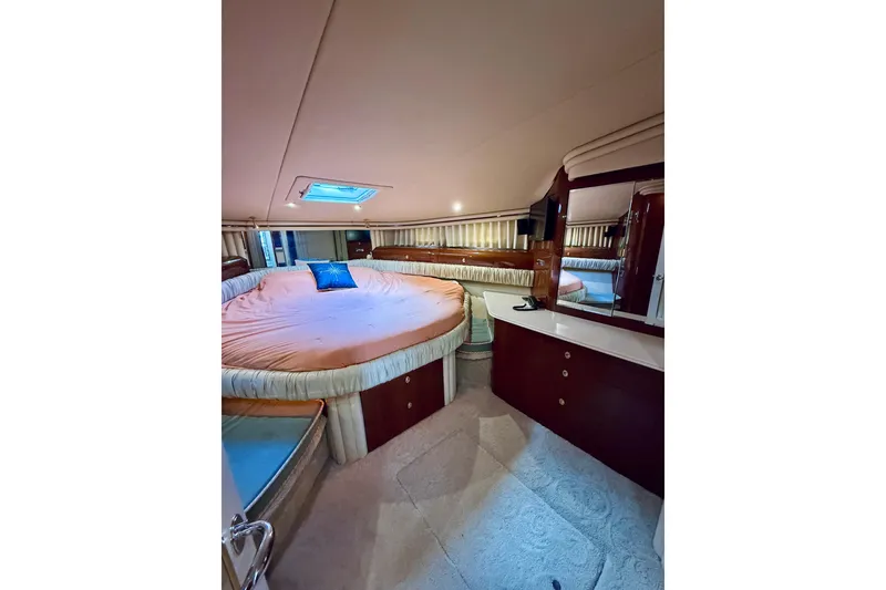 Slide: The Image of Luxurious cabin interior of 2003 Sea Ray 560 Sedan Bridge yacht. - 63