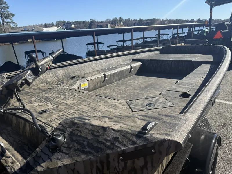 Slide: The Image of Excel 183 Tomahawk 2026 - 4