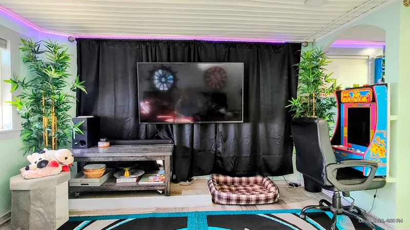 Slide: The Image of Salon - 43