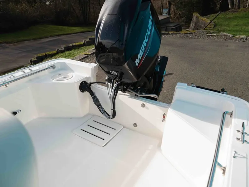 Slide: The Image of Boston Whaler 150 Montauk 2026 - 10