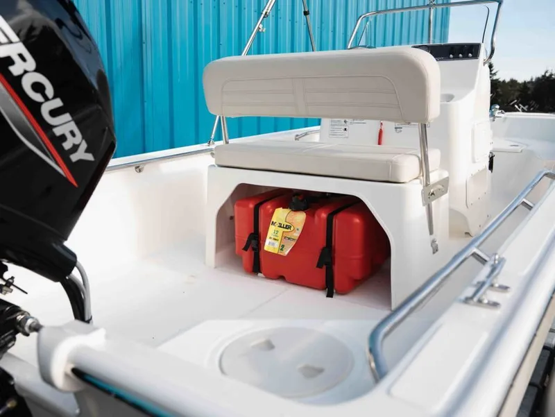 Slide: The Image of Boston Whaler 150 Montauk 2026 - 3