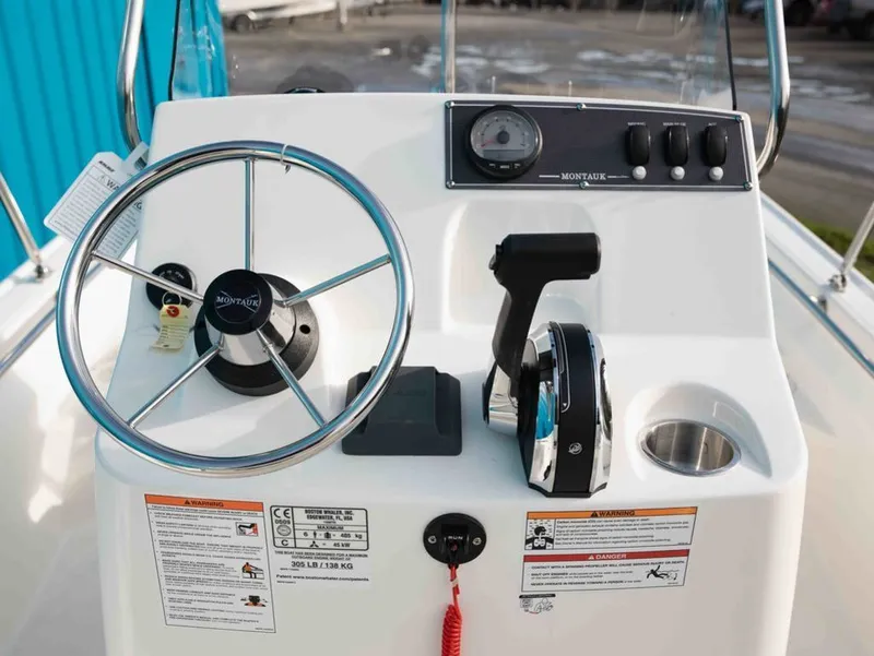 Slide: The Image of Boston Whaler 150 Montauk 2026 - 5