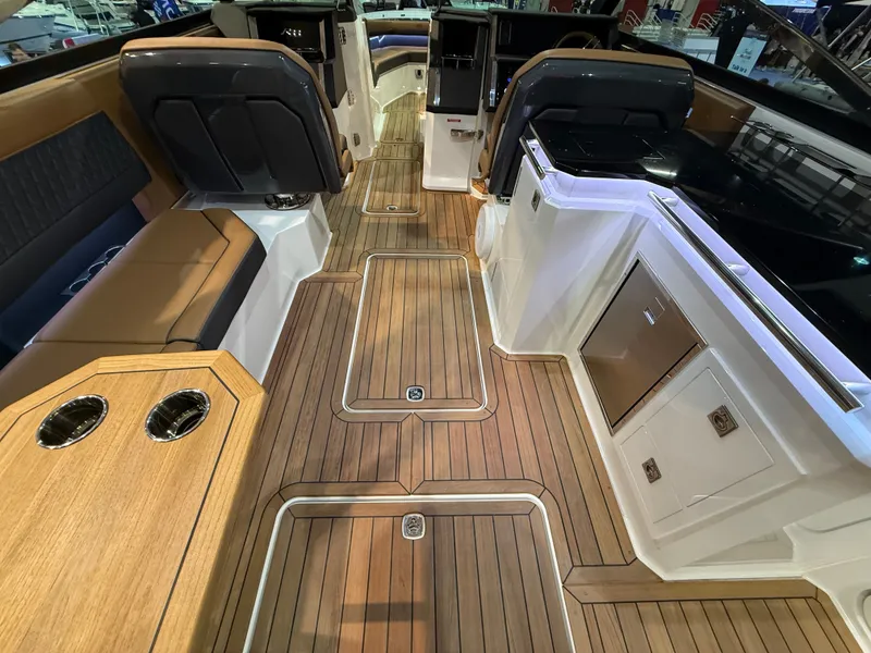 Slide: The Image of Cobalt R33 2026 - 1040