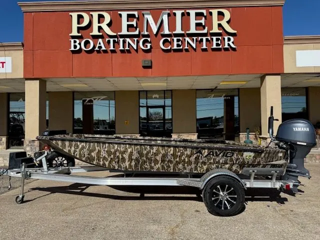 The Image of Avid 16 Commander 2026 - 1