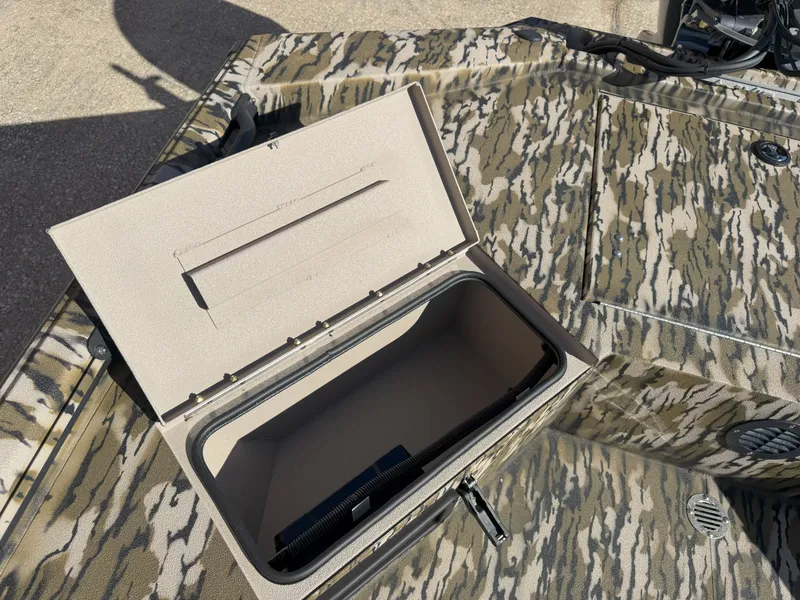 Slide: The Image of Avid 18 Commander 2026 - 10