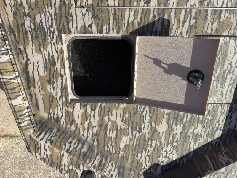 Slide: The Image of Avid 18 Commander 2026 - 13