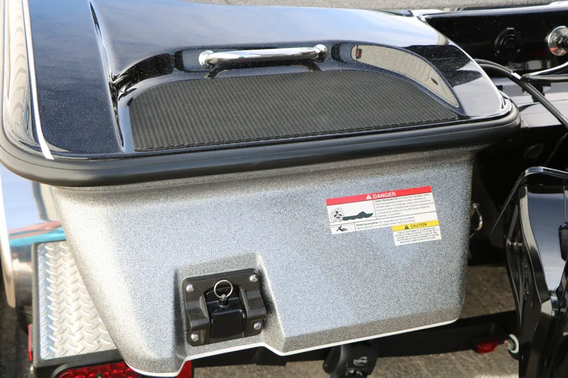 Slide: The Image of Caymas CX 21 PRO 2025 - 25