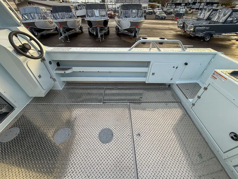 Slide: The Image of Hewescraft 270 Alaskan 2026 - 16