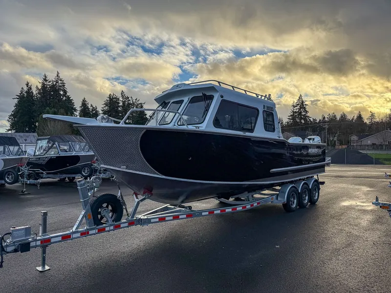 Slide: The Image of Hewescraft 270 Alaskan 2026 - 5