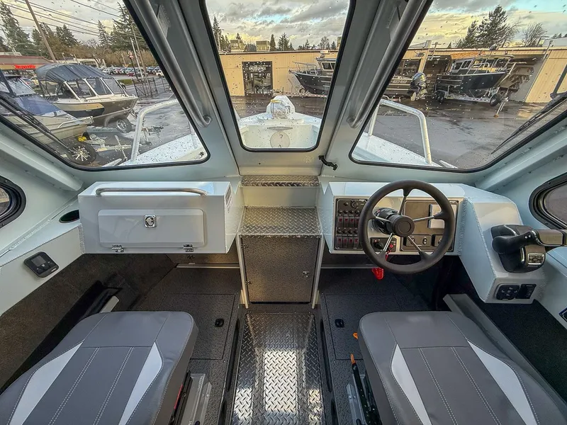 Slide: The Image of Hewescraft 270 Alaskan 2026 - 7