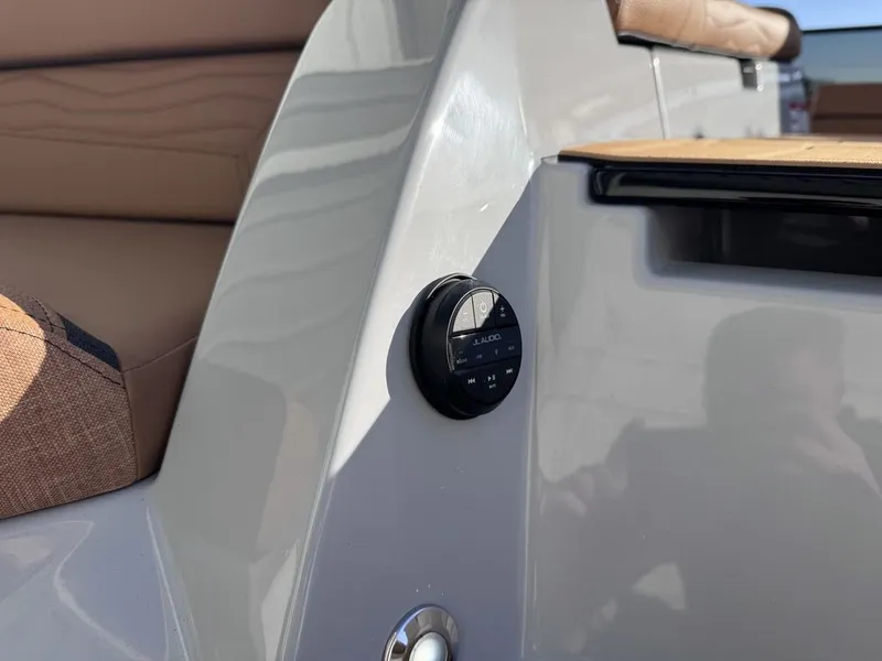 Slide: The Image of Nautique Super Air Nautique G25 2026 - 15