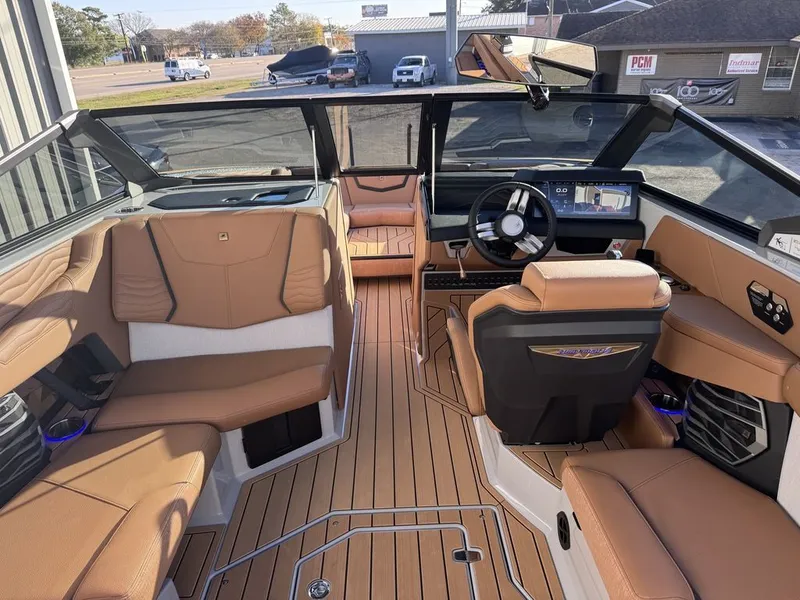 Slide: The Image of Nautique Super Air Nautique G25 2026 - 9