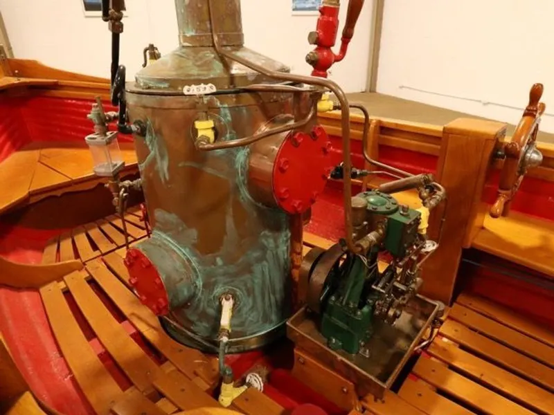 Slide: The Image of Breedendam Steam Transom Sloop 1983 - 24