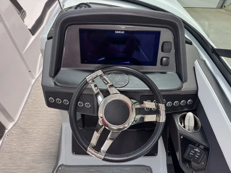 Slide: The Image of Monterey 278SS Super Sport 2025 - 15