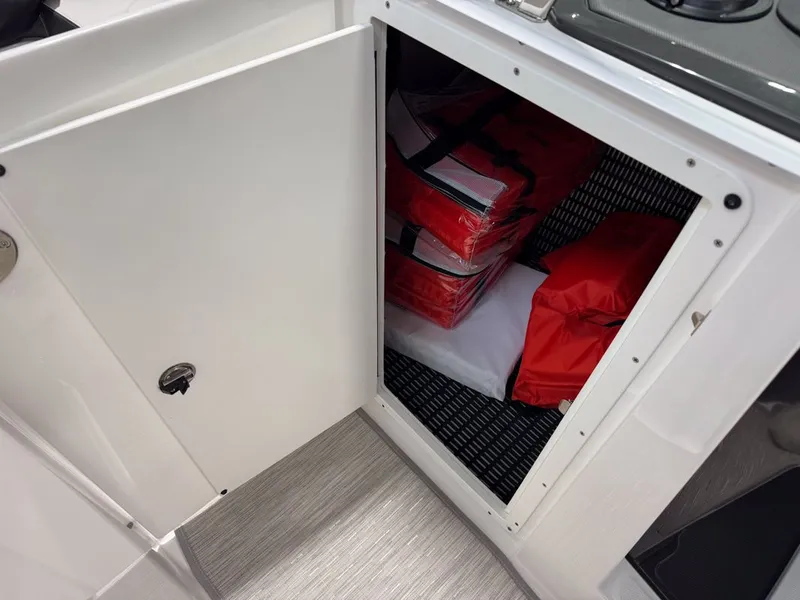 Slide: The Image of Monterey 278SS Super Sport 2025 - 20