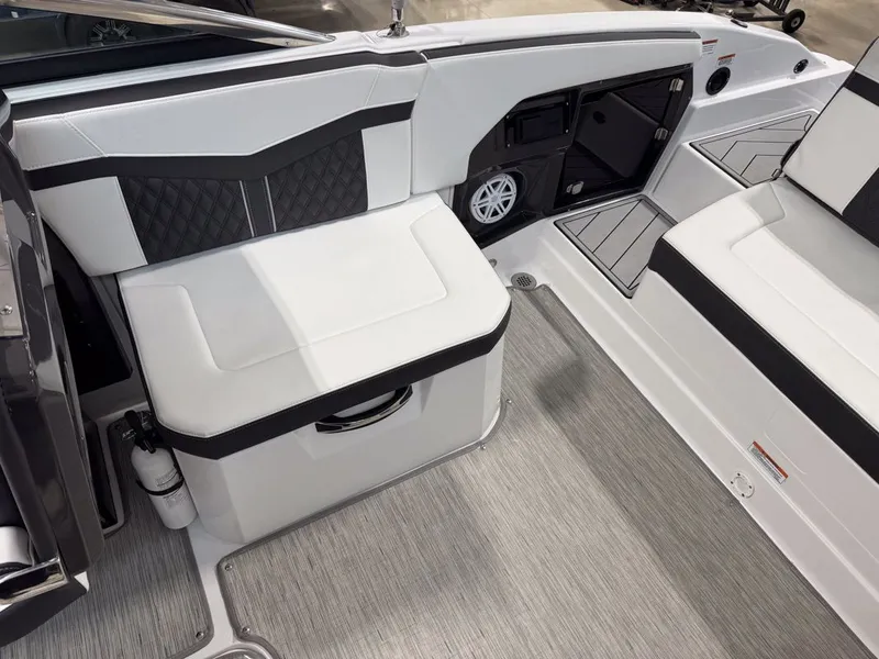 Slide: The Image of Monterey 278SS Super Sport 2025 - 24