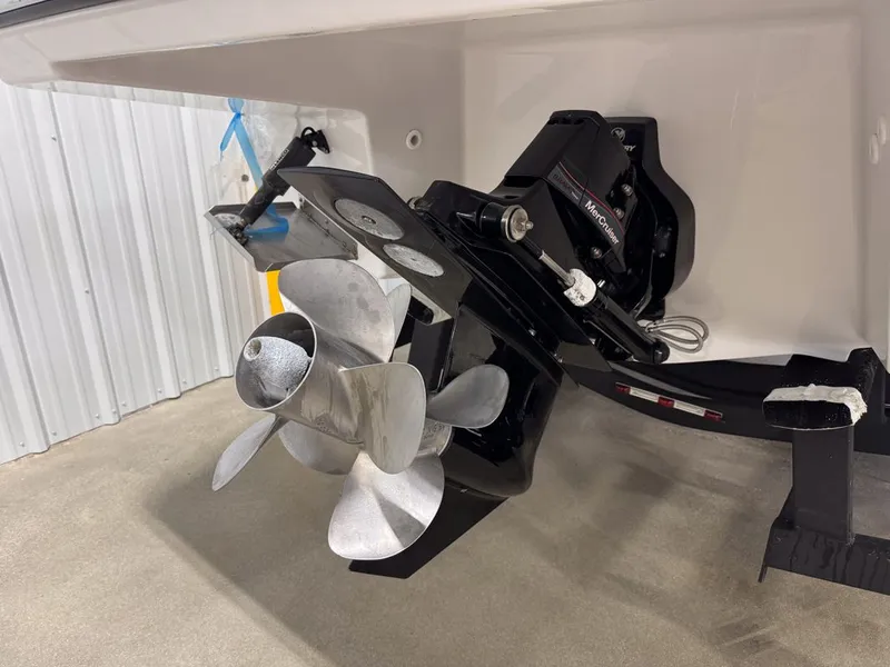 Slide: The Image of Monterey 278SS Super Sport 2025 - 5