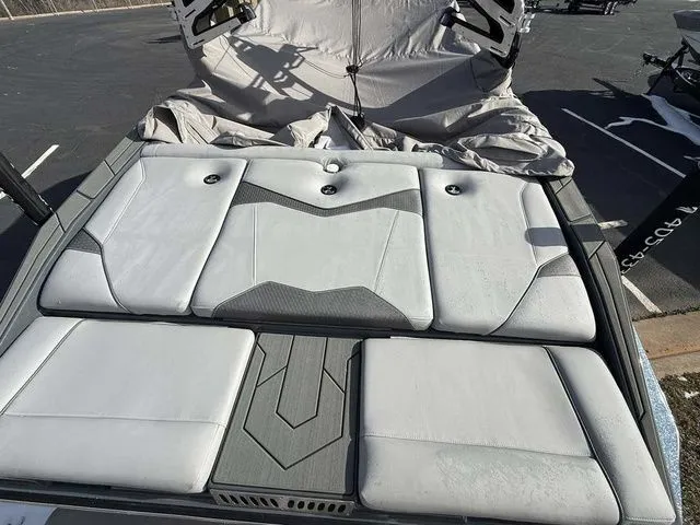 Slide: The Image of Supreme S240 2026 - 14