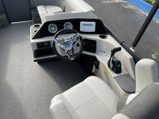 Slide: The Image of Crest Conquest SE 220Cruise 2026 - 15