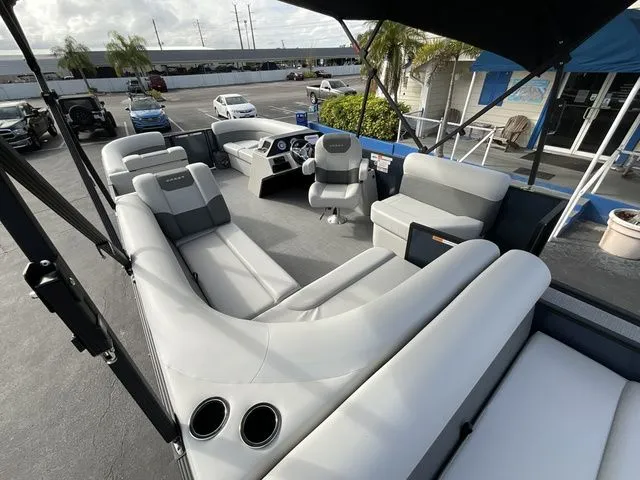 Slide: The Image of Crest Conquest SE 220Cruise 2026 - 17