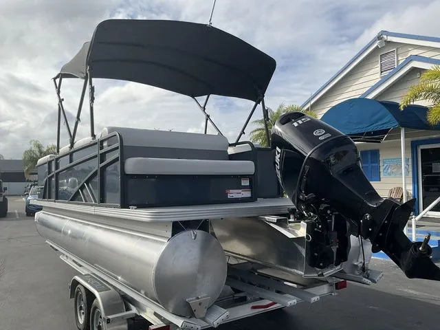 Slide: The Image of Crest Conquest SE 220Cruise 2026 - 7