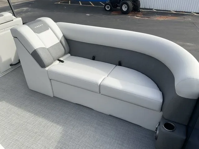 Slide: The Image of Crest Conquest SE 220Cruise 2026 - 9