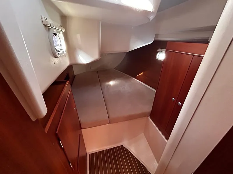 Slide: The Image of Interior of a 2016 Hanse 455 yacht with cozy cabin. - 23