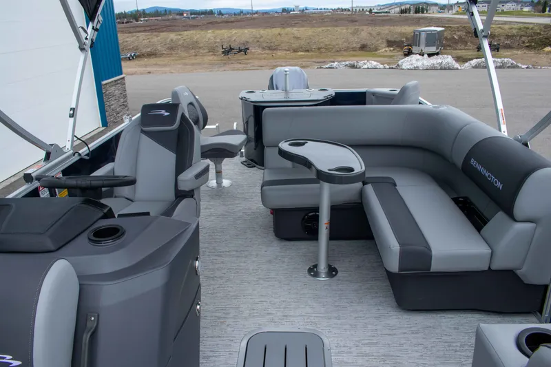 Slide: The Image of Bennington 22 SS 2026 - 11