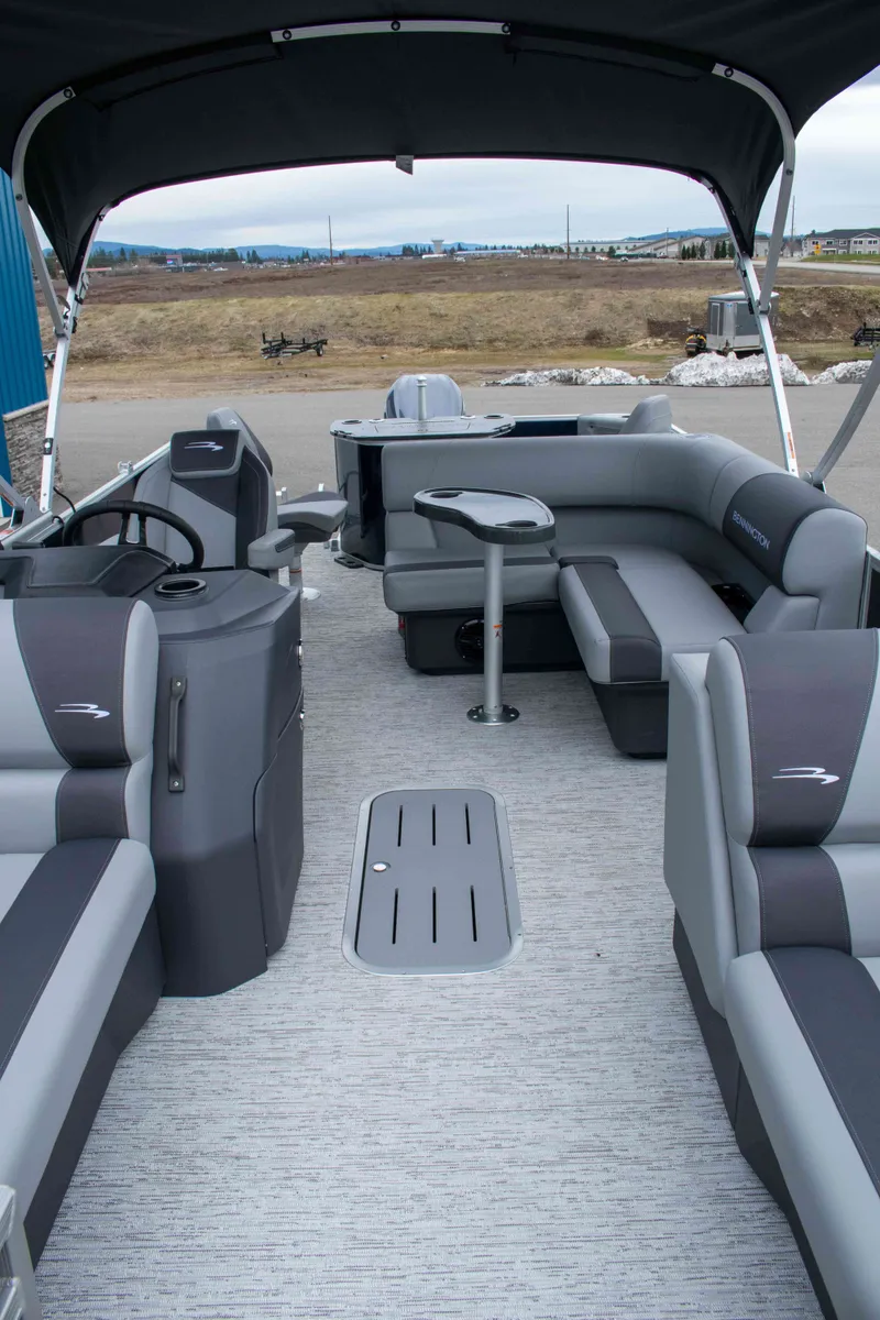 Slide: The Image of Bennington 22 SS 2026 - 17