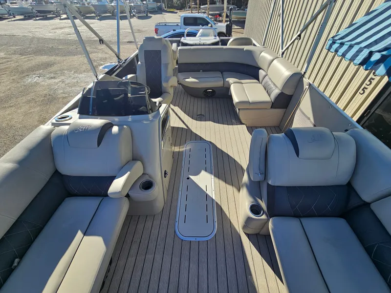 Slide: The Image of Silver Wave 2410 SW5 RLP 2020 - 15