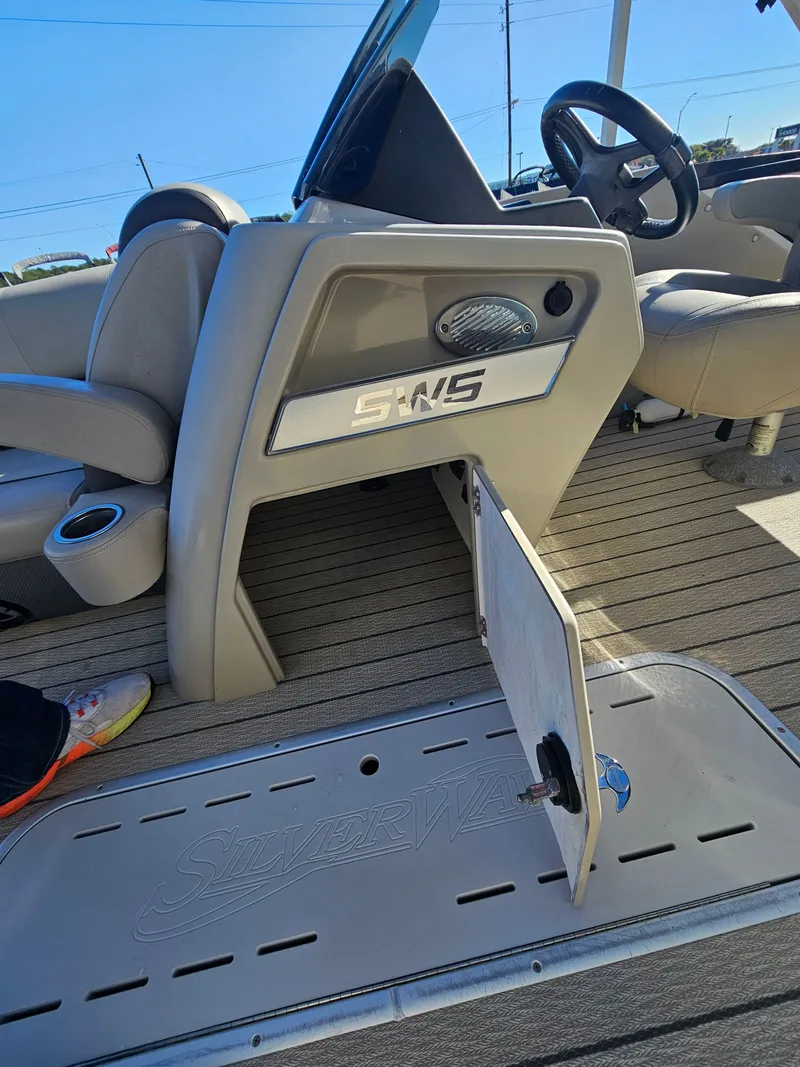 Slide: The Image of Silver Wave 2410 SW5 RLP 2020 - 17