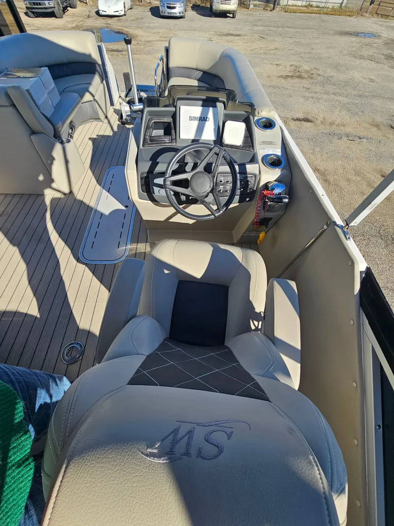 Slide: The Image of Silver Wave 2410 SW5 RLP 2020 - 20