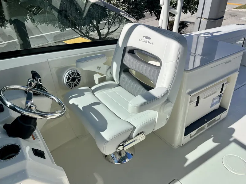 Slide: The Image of Cobia 280 Dual Console 2026 - 17