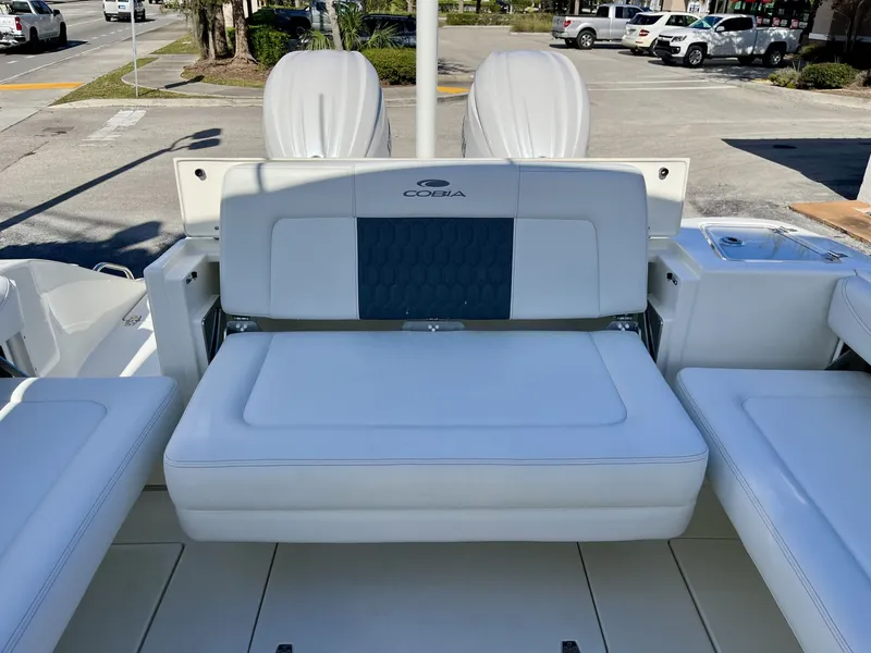 Slide: The Image of Cobia 280 Dual Console 2026 - 31