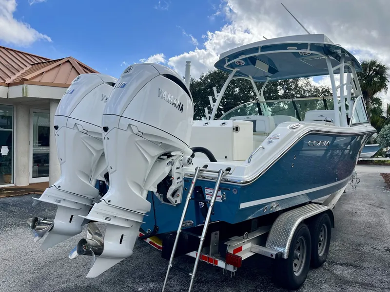 Slide: The Image of Cobia 280 Dual Console 2026 - 6