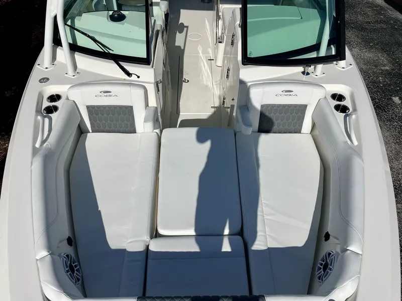Slide: The Image of Cobia 280 Dual Console 2026 - 34