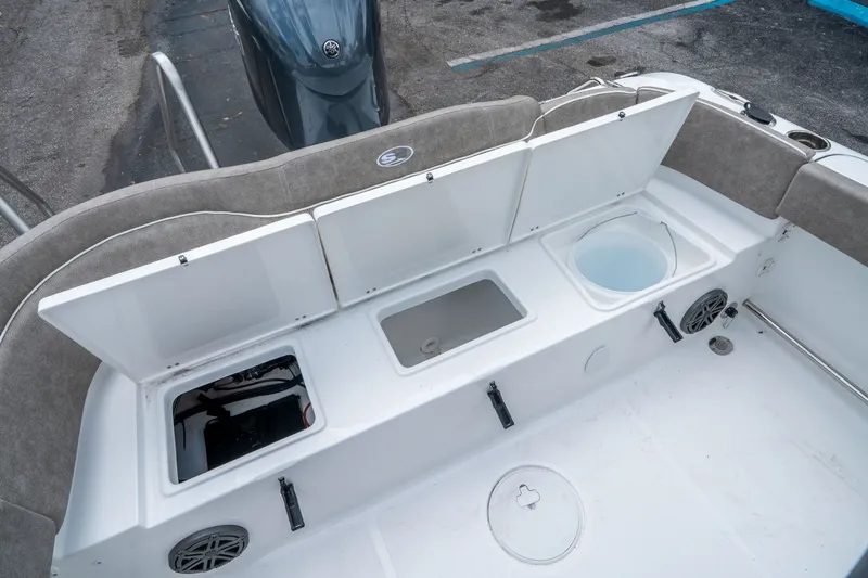 Slide: The Image of Sea Hunt Ultra 229 2026 - 11