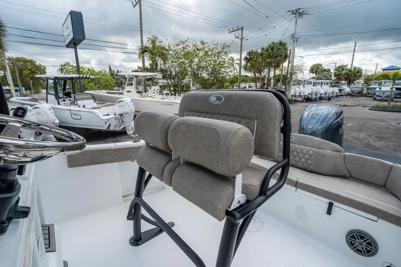 Slide: The Image of Sea Hunt Ultra 229 2026 - 15