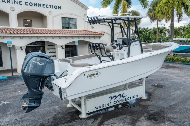 Slide: The Image of Sea Hunt Ultra 229 2026 - 2