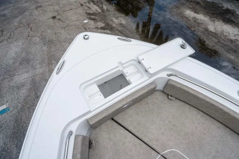 Slide: The Image of Sea Hunt Ultra 229 2026 - 21