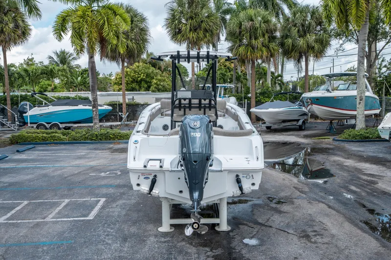 Slide: The Image of Sea Hunt Ultra 229 2026 - 3