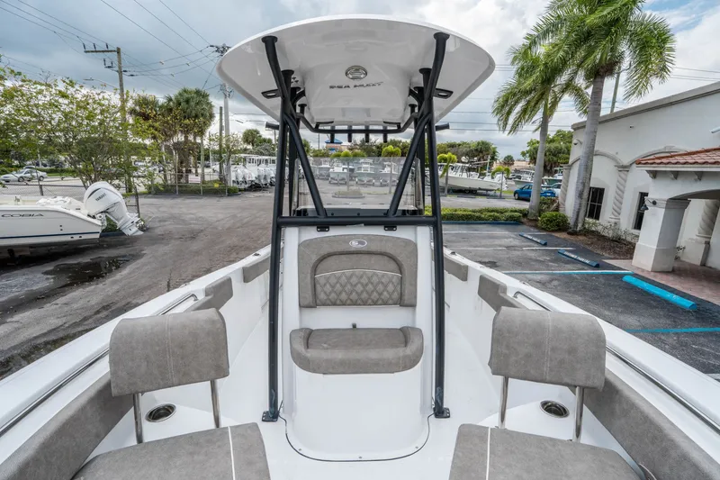 Slide: The Image of Sea Hunt Ultra 229 2026 - 22