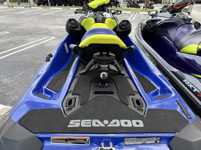 Slide: The Image of Sea-Doo Wake 170 2021 - 5