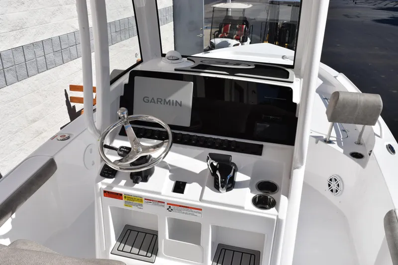 Slide: The Image of 2026 Sea Hunt BX 25 FS boat console with Garmin navigation system. - 8