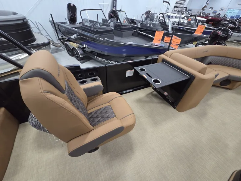 Slide: The Image of Harris Cruiser 230 2026 - 28