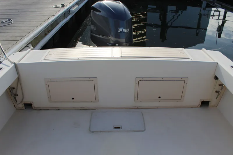 Slide: The Image of Parker Marine 2510 Modified Vee Walkaround 2004 - 17