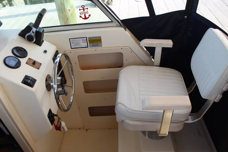 Slide: The Image of Parker Marine 2510 Modified Vee Walkaround 2004 - 26